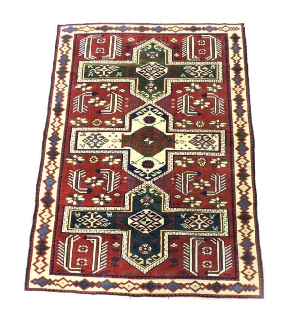 CAUCASIAN 169cm x 127cm