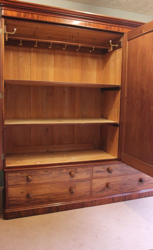 Antique Victorian Mahogany Triple Door Wardrobe - Image 19