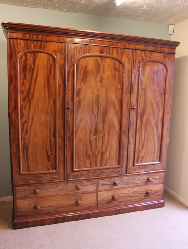Antique Victorian Mahogany Triple Door Wardrobe - Image 3