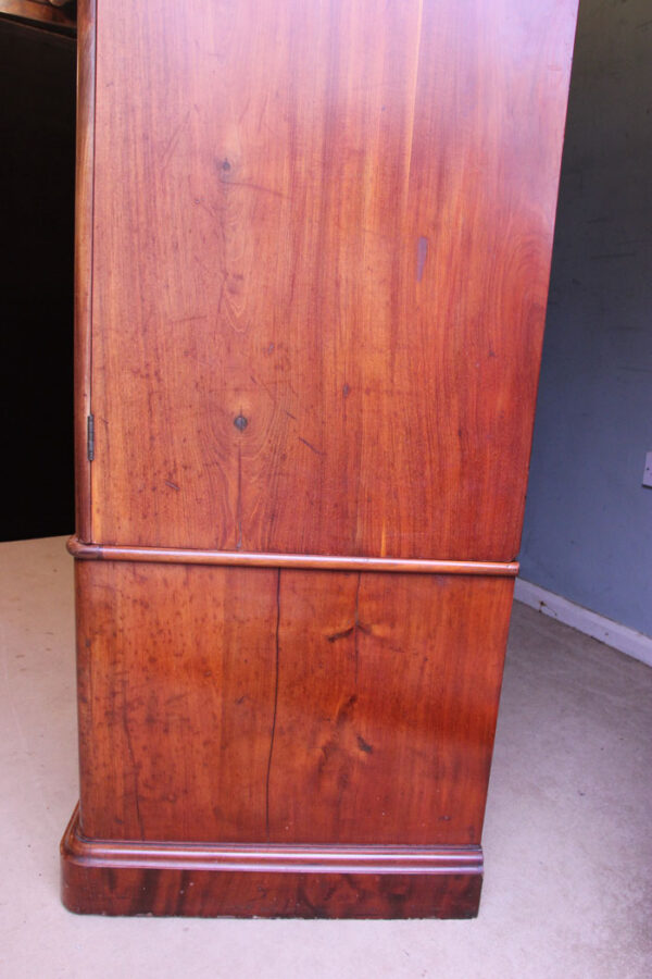 Antique Victorian Mahogany Triple Door Wardrobe - Image 22