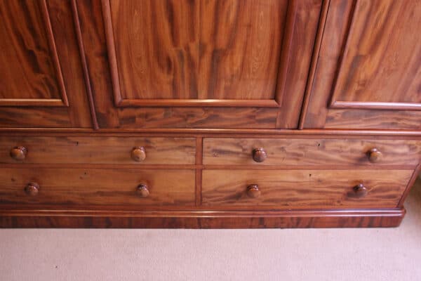Antique Victorian Mahogany Triple Door Wardrobe - Image 8
