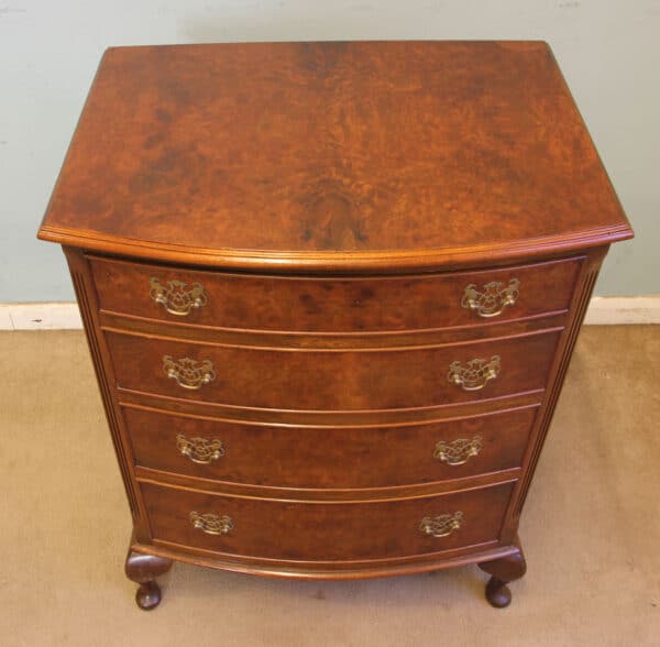 Antique Bow Front small Walnut Chest of Drawers - Image 2