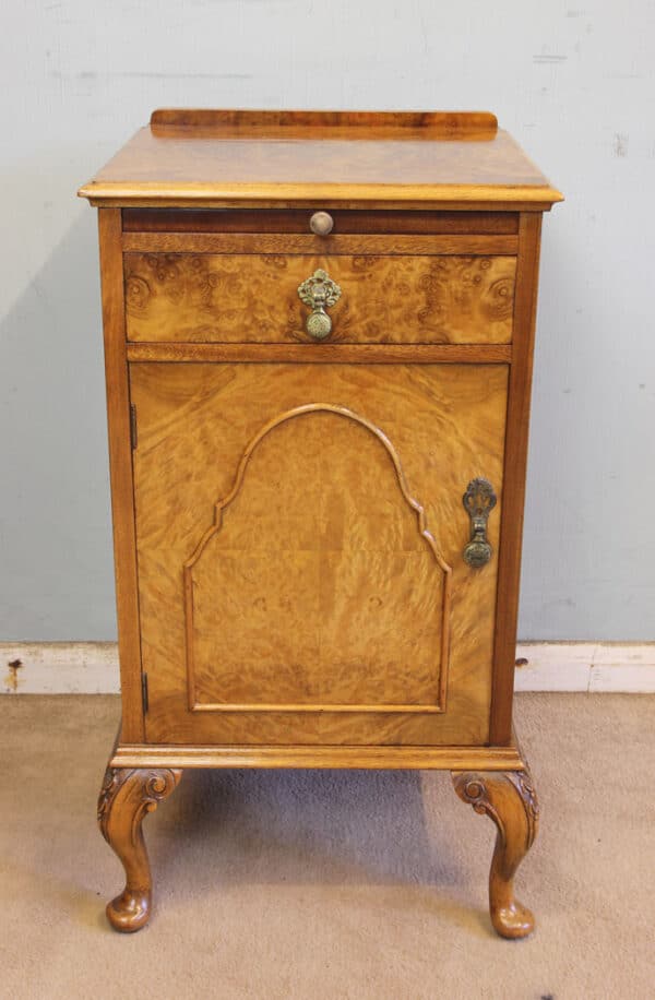 Antique Quality Pair of Burr Walnut Bedside Cabinets Antique Antique Cabinets 13
