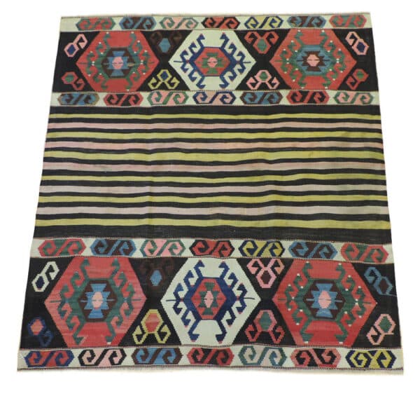 SHAHSEWAN 140cm x 131cm