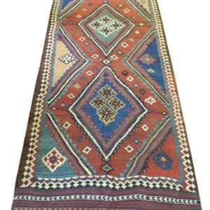 SHIRAZ 295cm x 152cm Antique Rugs