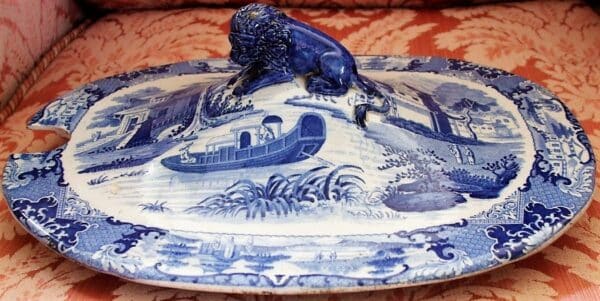 Antique English Georgian Blue and White Transfer “Canton River Scene” Pattern Pottery Tureen Cover by Robert Hamilton of Stoke Antique Antique Ceramics 4