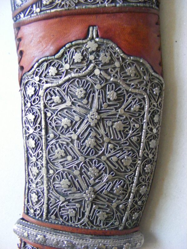 Beautiful silver Jambiya LARGE Wood Handle Steel Blade Omani Saudi Arabia - Image 5
