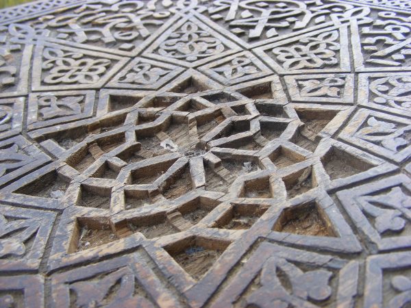 Exquisite & Rare DECAGONAL Moorish Alhambra carved table Calligraphy c1890 Islamic Alhambra Antique Furniture 9