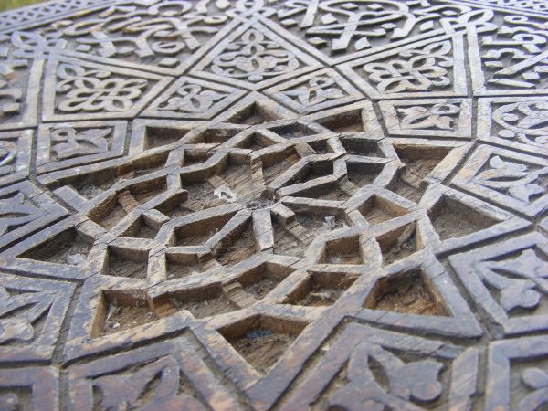 Exquisite & Rare DECAGONAL Moorish Alhambra carved table Calligraphy c1890 Islamic - Image 7