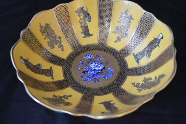 A Mason's Bowl - Image 2