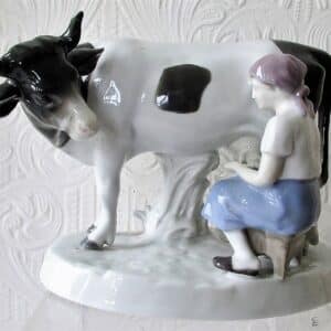 Gräfenthal Milkmaid and Cow