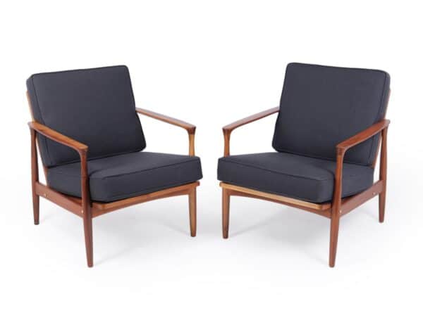 Pair of Walnut Mid Century Danish Armchairs c1960 Antique Chairs 4