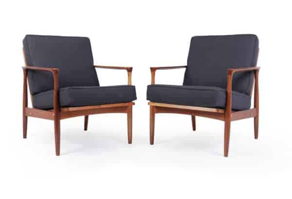 Pair of Walnut Mid Century Danish Armchairs c1960 Antique Chairs 16