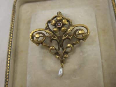 Art Nouveau 18ct Gold Brooch 2.8grms gold Antique Jewellery 5