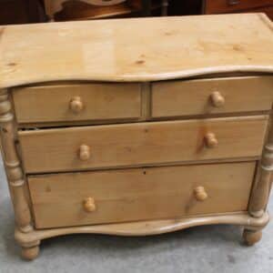 1900’s Country Pine Serpentine Front Chest of Drawers Antique Antique Chest Of Drawers
