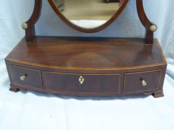 Mahogany shield shaped toilet mirror circa 1810 - Image 3