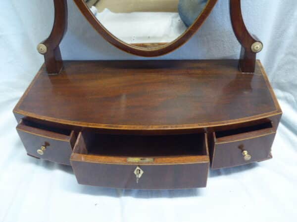 Mahogany shield shaped toilet mirror circa 1810 Georgian Antique Mirrors 7