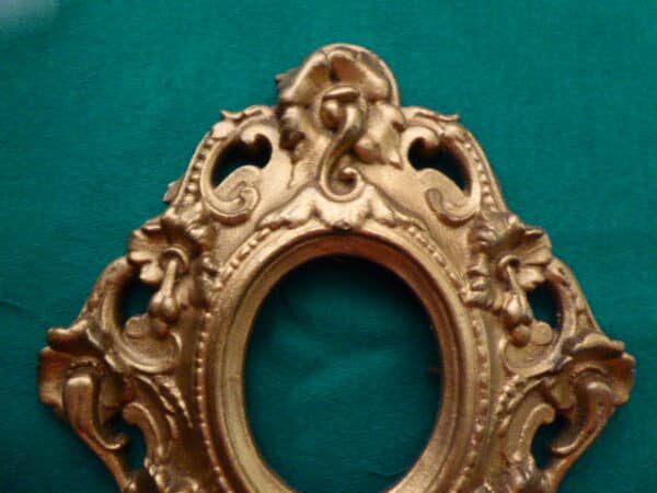 Pair of Georgian gesso portrait frames - Image 3