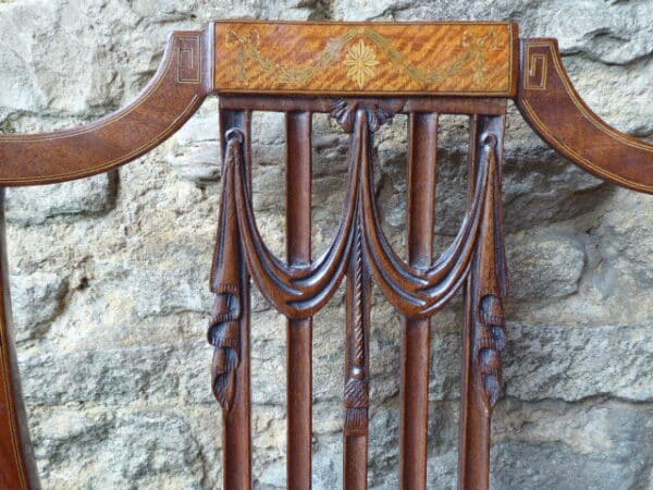 Set of 4 exceptional mahogany dining chairs - Image 3