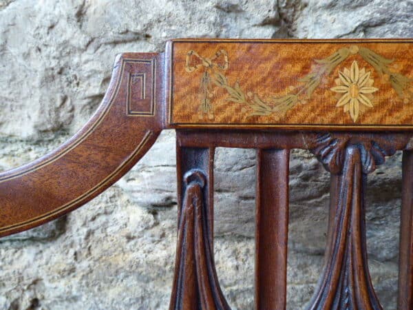 Set of 4 exceptional mahogany dining chairs - Image 4