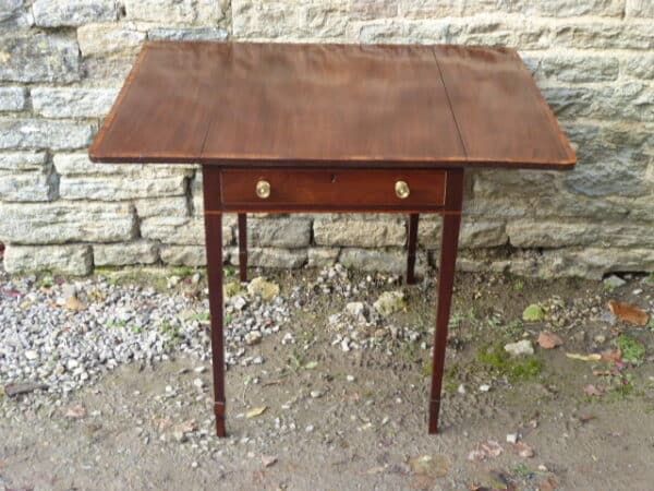 Georgian mahogany pembroke table circa 1810 Georgian Antique Tables 4