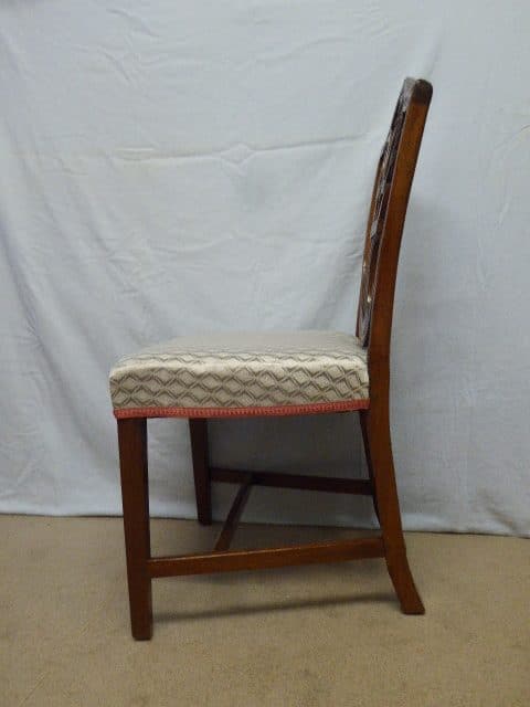 Walnut shield back chair circa 1790 chair Antique Chairs 8