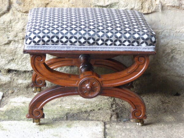 Rosewood stool by Mackenzie & Mitchell Edinburgh – circa 1850 rosewood Antique Stools 3