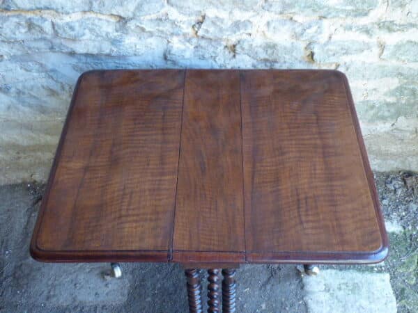 Walnut Sutherland table circa 1860 - Image 6