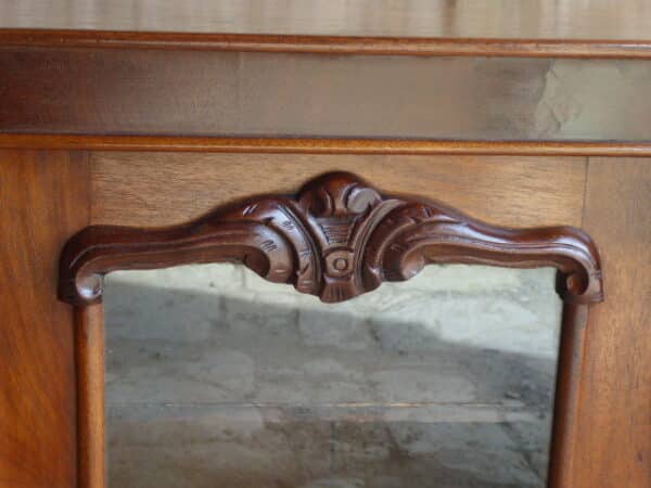 Victorian glass fronted walnut bookcase circa 1880 - Image 4