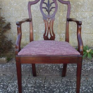 Mahogany carver circa 1790 carver Antique Chairs