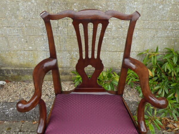 Irish walnut armchair circa 1760 armchair Antique Chairs 8