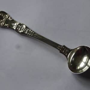 Pair of silver condiment spoons 1833 – Queens pattern condiment spoons Antique Silver