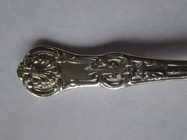 Pair of silver condiment spoons 1833 - Queens pattern - Image 2