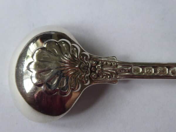 Pair of silver condiment spoons 1833 – Queens pattern condiment spoons Antique Silver 6
