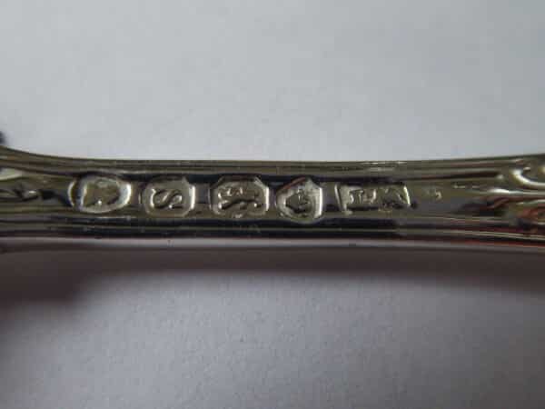Pair of silver condiment spoons 1833 - Queens pattern - Image 6