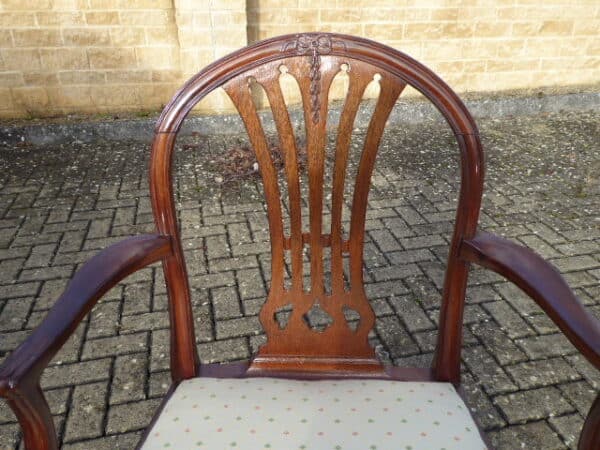 Georgian mahogany Hepplewhite carver circa 1790 carver Antique Chairs 4