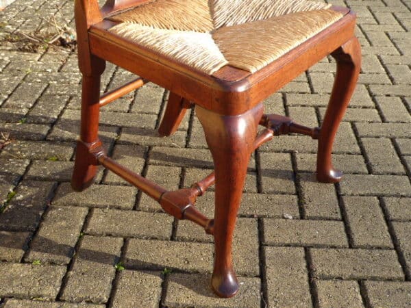 Queen Anne walnut chair - Image 5