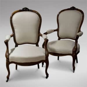 A Pair of French Walnut Fauteuils armchairs Antique Chairs