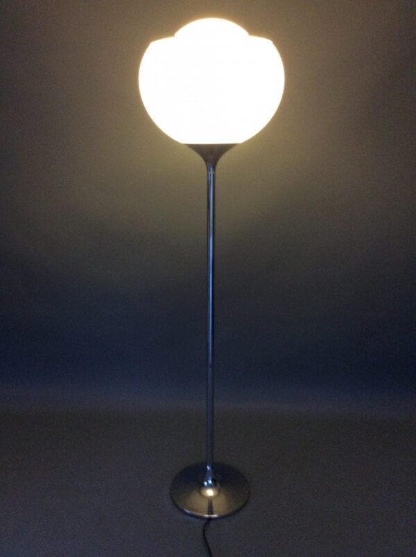 Guzzini 1960's/1970's Chrome & Acrylic Floor Lamp - Image 7