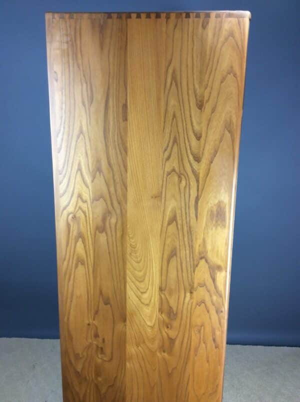 Ercol Windsor "Golden Dawn" Elm Double Wardrobe - Image 4