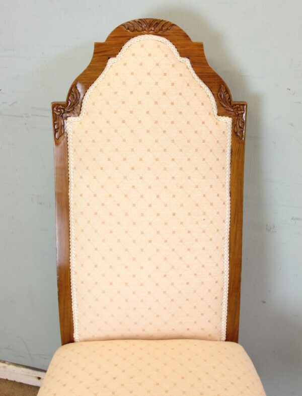 Antique Set of Eight Queen Anne Style Walnut Dining Chairs - Image 16
