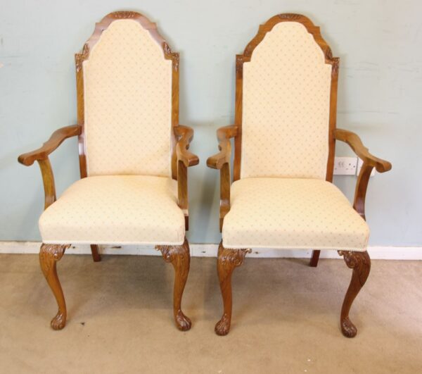 Antique Set of Eight Queen Anne Style Walnut Dining Chairs - Image 3