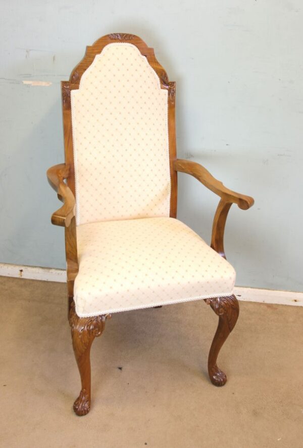 Antique Set of Eight Queen Anne Style Walnut Dining Chairs - Image 7
