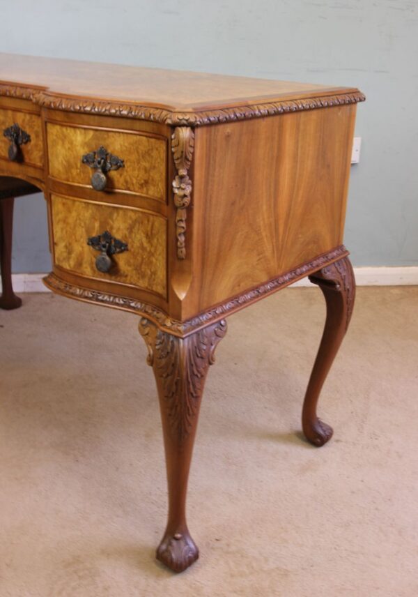 Antique Serpentine Shaped Burr Walnut Side Table - Image 3