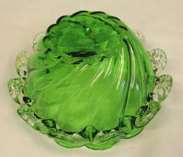 Antique Victorian Green Glass Frilled Bowl - Image 7