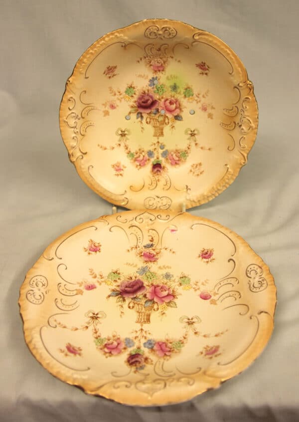 Antique Crown Devon Draining Bowl - Image 3