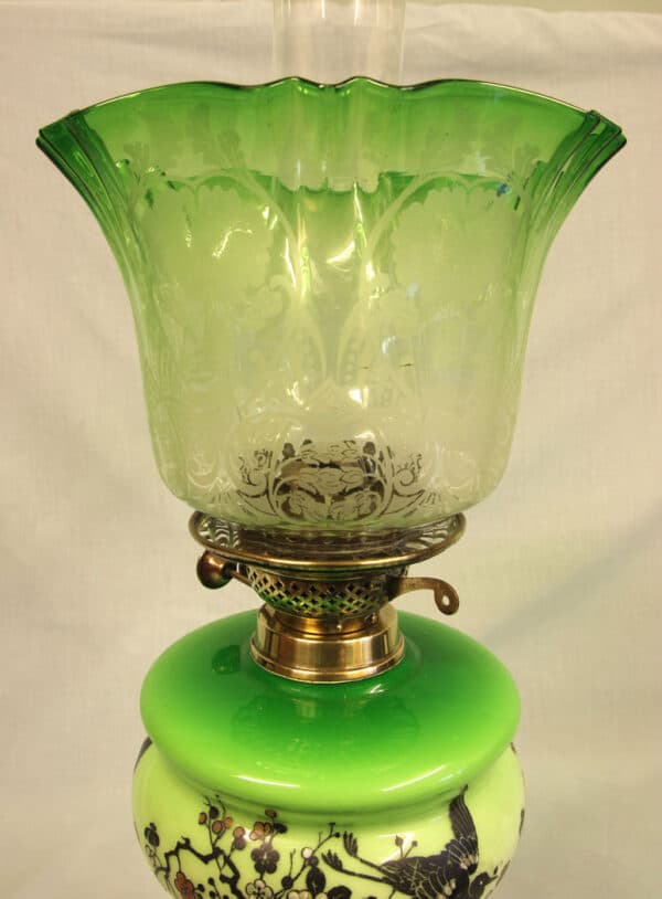 Antique Victorian Green Glass Oil Lamp & Original Frilled Green Shade Antique Antique Lighting 15