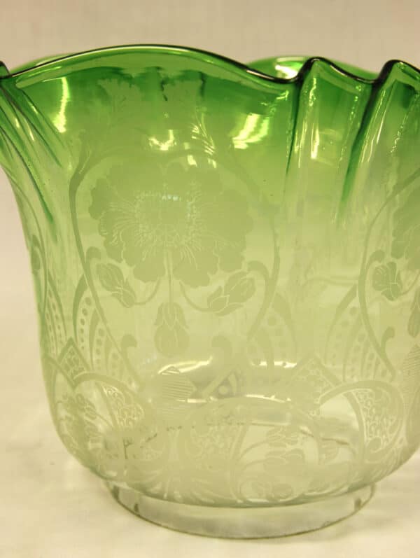 Antique Victorian Green Glass Oil Lamp & Original Frilled Green Shade Antique Antique Lighting 9