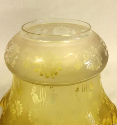 Antique Victorian Yellow Glass Oil Lamp - Image 10
