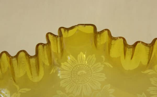 Antique Victorian Yellow Glass Oil Lamp - Image 12